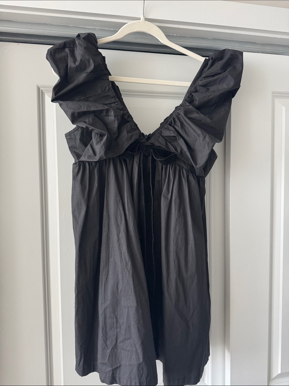 Holiday Dress V-Neck Mini Dress with Velvet Bow in Black